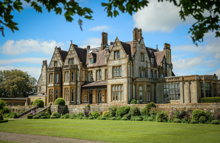 Clayesmore School