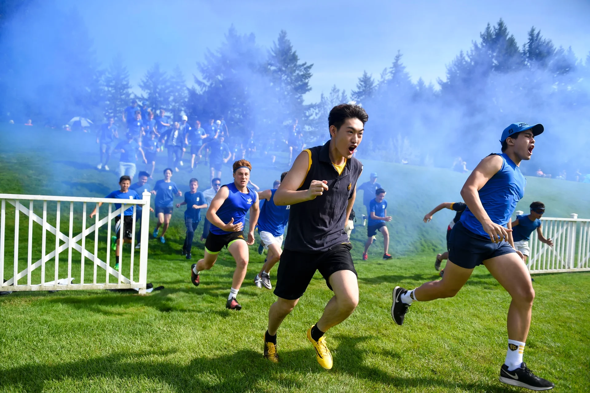 Shawnigan Lake School – Schüler beim Leichtathletik-Wettkampf auf dem Schulgelände